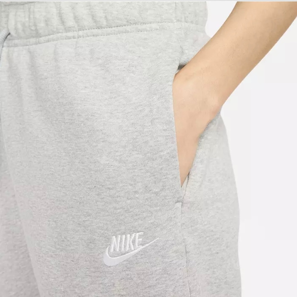 Nike Sportswear Women's Club Fleece Mid-Rise Joggers - Picture 3 of 14